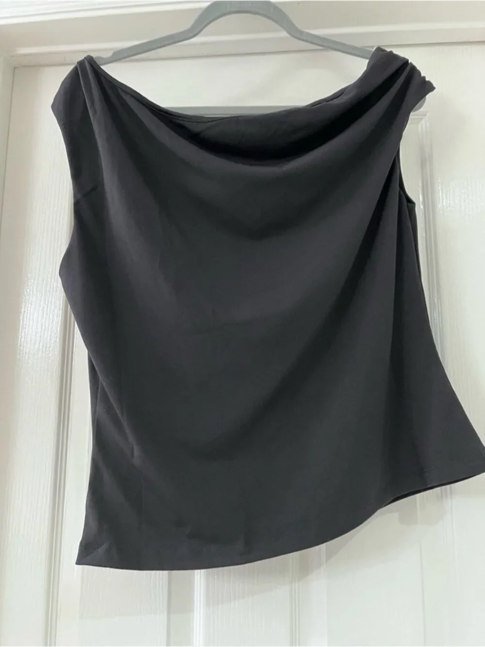 Black Off the Shoulder Women’s Top - Picture 2 of 2